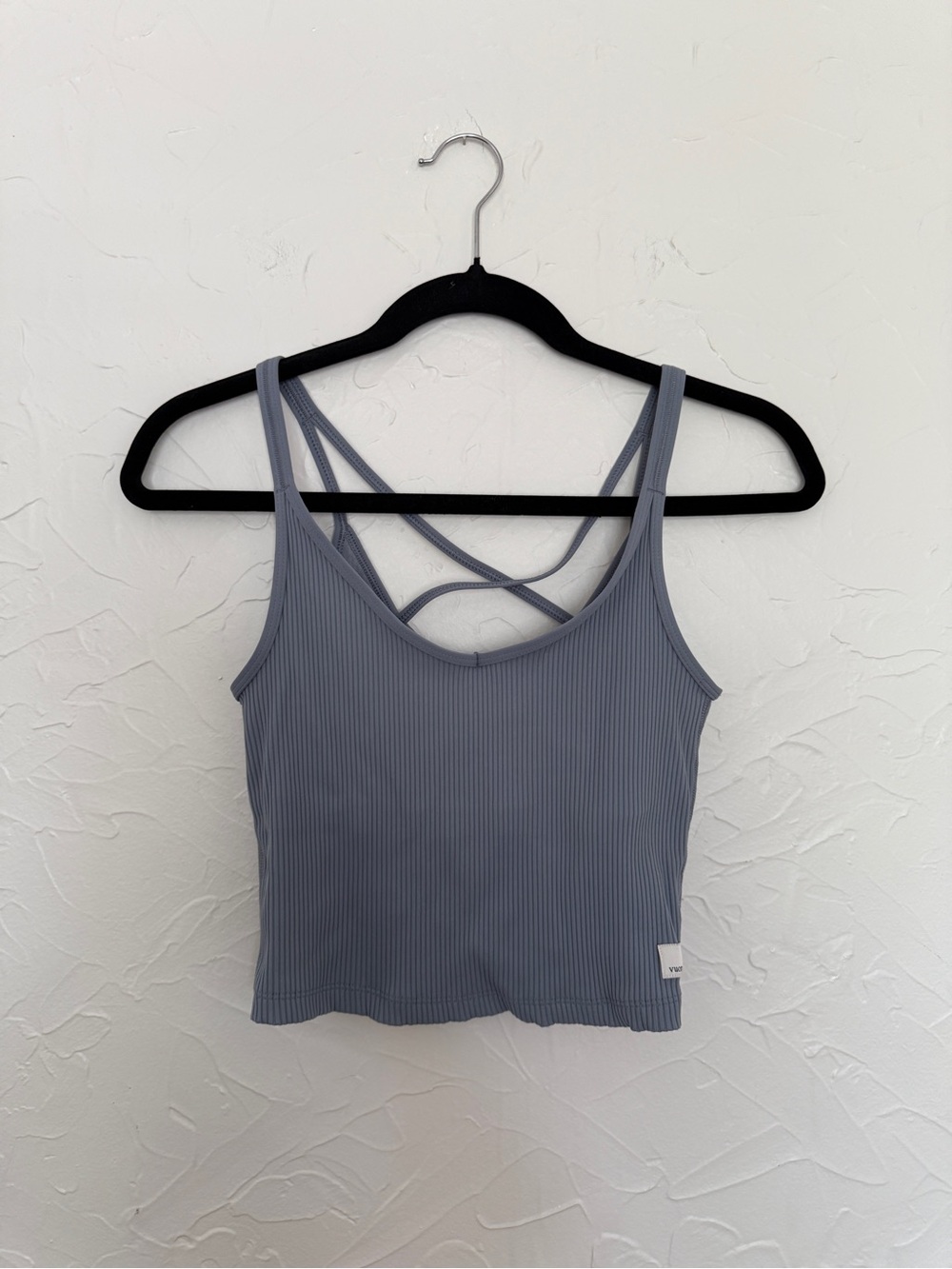 Vuori Women’s Rib Crop Tank Cropped Athletic Top. Size Small